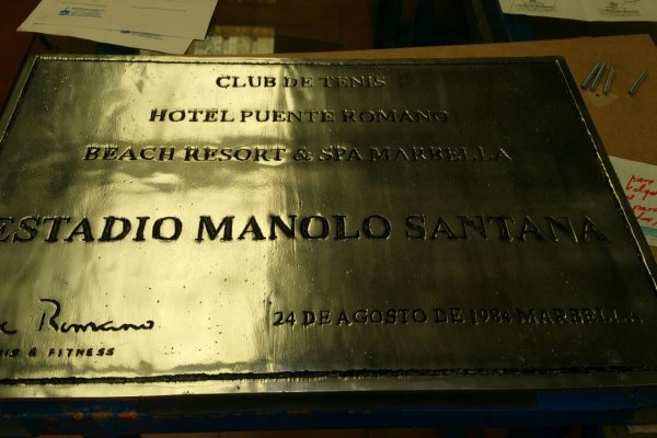 Placa Aluminio Manolo Santana